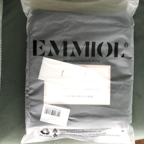 Emmiol Contrast Patchwork Straight Jeans - Picture 3 of 3